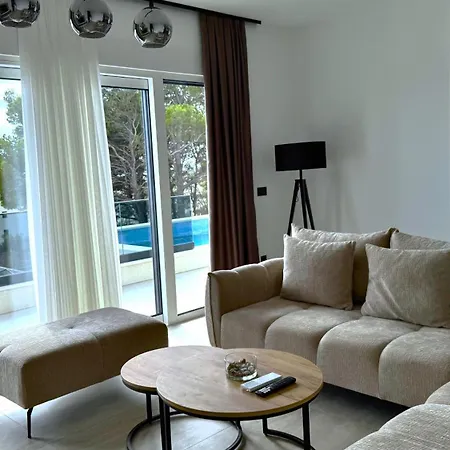 Modern Dado With Heated Pool & Sea View In * Makarska