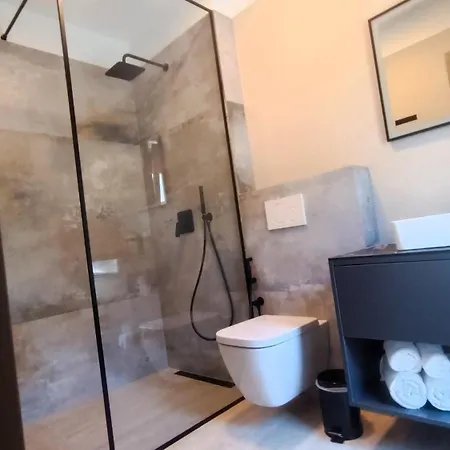 Modern Dado With Heated Pool & Sea View In 别墅