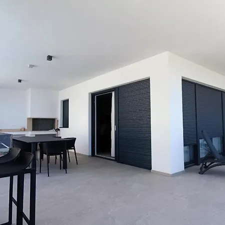 别墅 Modern Dado With Heated Pool & Sea View In